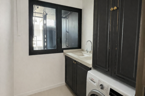 Condo à Khlong Toei, Bangkok, Thaïlande, 2 chambres  № 173321 - photo 15