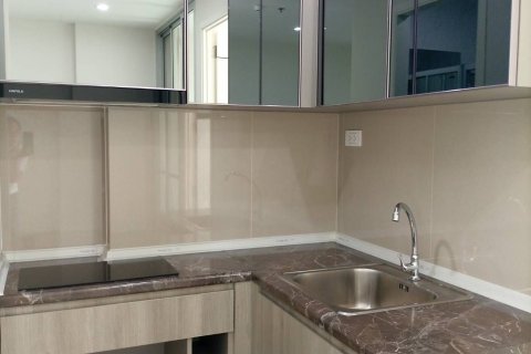 Studio dans le Condo à Bangkok Noi, Thaïlande  № 173316 - photo 4