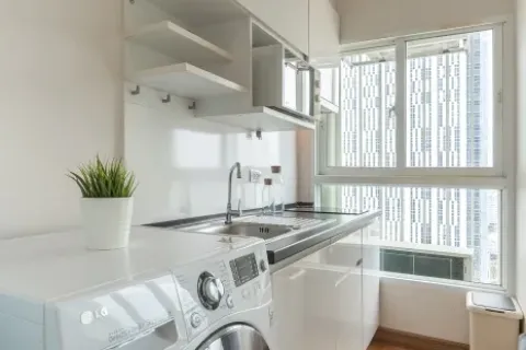 Eigentumswohnung in Huai Khwang, Bangkok, Thailand, 1 Schlafzimmer № 219599 - Foto 3