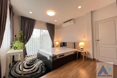 Haus in Bang Khen, Bangkok, Thailand 4 Schlafzimmer № 219593 - Foto 5
