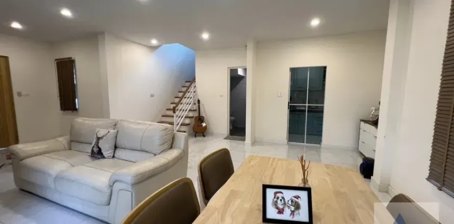 Haus in Taling Chan, Bangkok, Thailand 3 Schlafzimmer № 219594