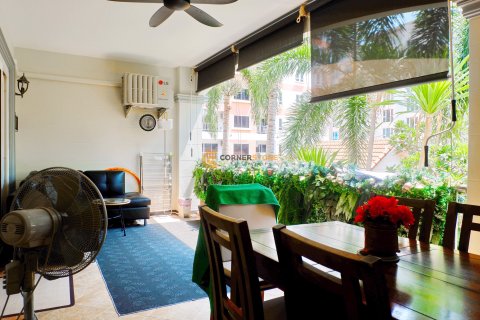 Studio dans le Condo sur Jomtien Beach, Pattaya, Thaïlande  № 175592 - photo 5