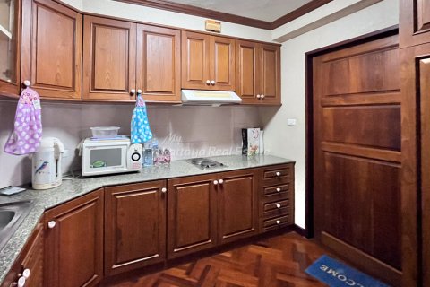 Condo in Pattaya, Thailand, 1 bedroom  № 175594 - photo 3