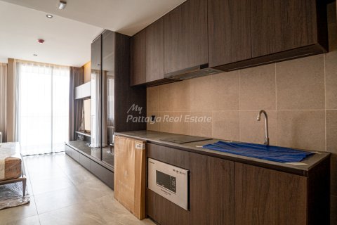 Studio dans le Condo à Sattahip, Thaïlande  № 175595 - photo 1