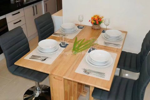 Condo in Pattaya, Thailand, 2 bedrooms  № 175596 - photo 2