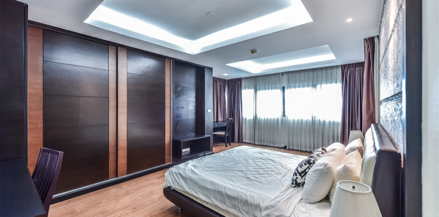 Condo à Bangkok, Thaïlande, 3 chambres № 189804