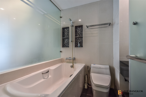 Condo in Bangkok, Thailand, 3 bedrooms № 189804