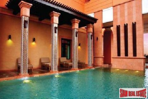 Apartment in Bangkok, Thailand 3 bedrooms № 193038 - photo 3