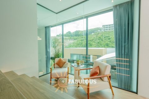 Villa in Bang Tao, Thailand 3 bedrooms № 179319 - photo 11