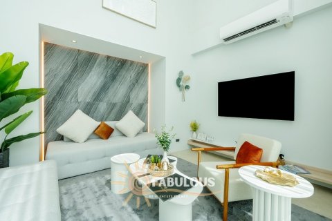 Villa in Bang Tao, Thailand 3 bedrooms № 179319 - photo 7