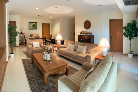 Condo à Watthana, Bangkok, Thaïlande, 3 chambres  № 160533 - photo 2