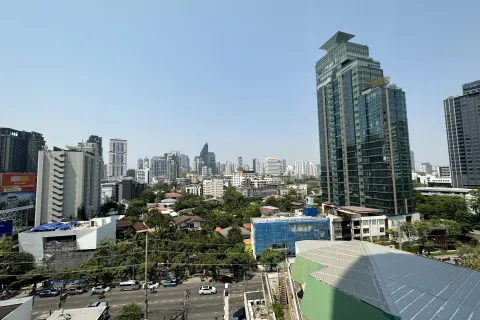 Condo in Watthana, Bangkok, Thailand, 3 bedrooms  № 160533 - photo 11