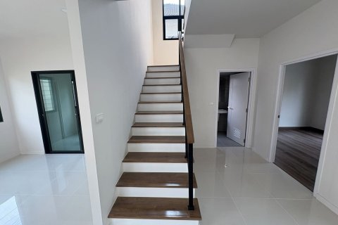 House in Samut Prakan, Thailand 4 bedrooms № 160531 - photo 5