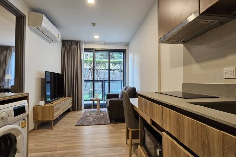 Studio dans le Condo à Watthana, Bangkok, Thaïlande  № 158299