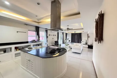 Вилла в Хуа Хине, Таиланд с 2 спальнями  № 158302 - фото 3