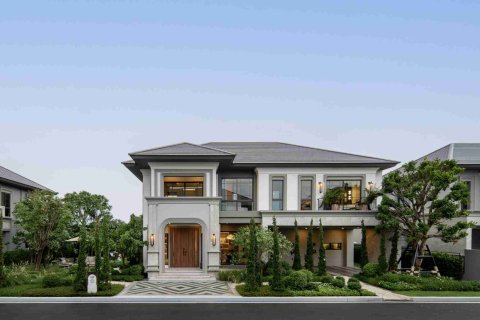 House in Bangkok, Thailand 4 bedrooms № 183942