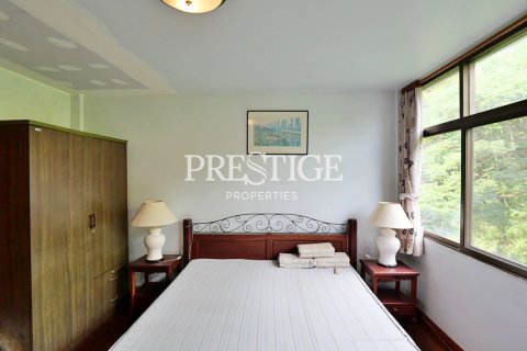 House in Pattaya, Thailand 6 bedrooms № 198604 - photo 21