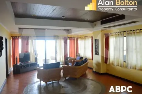 Condominio de 3 dormitorios en Pattaya, Tailandia № 212125 - foto 2
