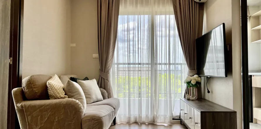 Condo in Phra Khanong, Bangkok, Thailand, 2 bedrooms  № 168872