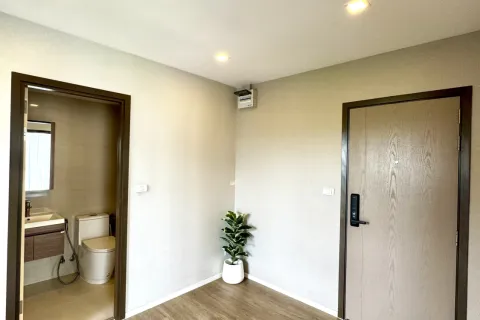 Condo in Phra Khanong, Bangkok, Thailand, 2 bedrooms  № 168872 - photo 11