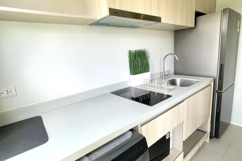 Condo in Phra Khanong, Bangkok, Thailand, 2 bedrooms  № 168872 - photo 2