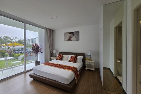 Condo in Phuket, Thailand, 2 bedrooms  № 168870 - photo 10