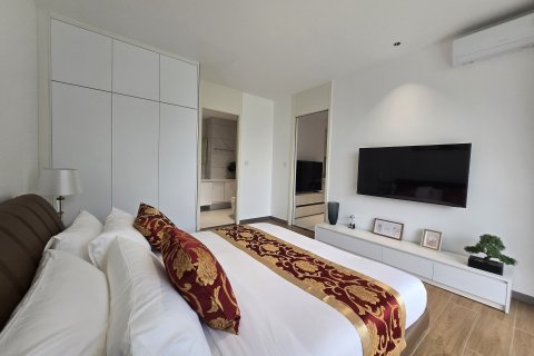 Condo in Phuket, Thailand, 2 bedrooms  № 168870 - photo 12