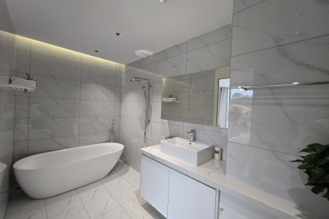 Condo in Phuket, Thailand, 2 bedrooms  № 168870 - photo 11