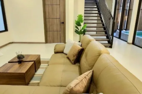 Haus in Phra Khanong, Bangkok, Thailand 3 Schlafzimmer № 215058 - Foto 12