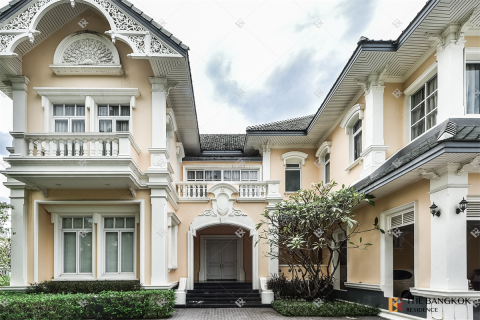 Maison à Bangkok, Thaïlande 5 chambres № 189123