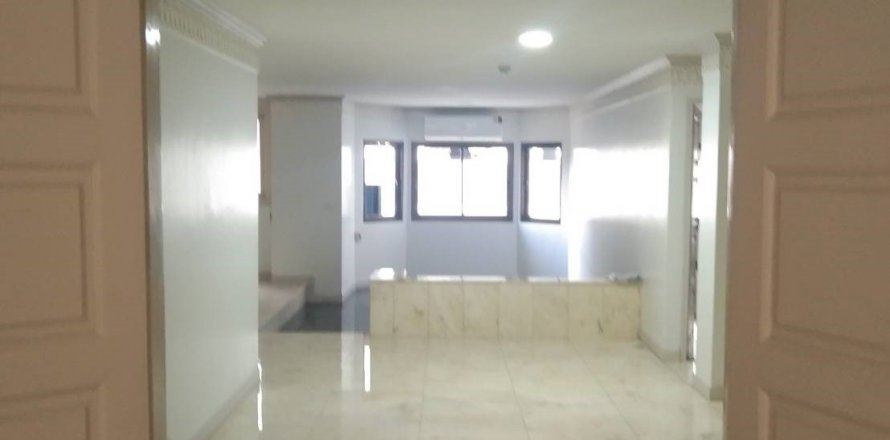 Condo in Bangkok, Thailand, 2 bedrooms  № 143150