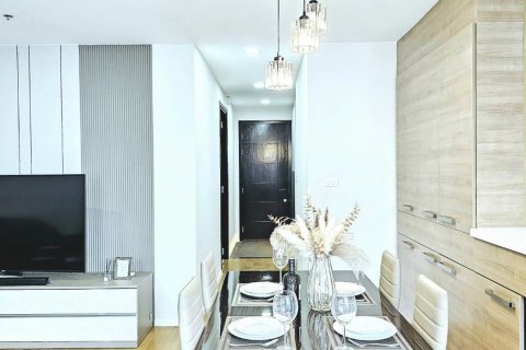 Condo in Bangkok, Thailand, 2 bedrooms № 143151 - photo 3