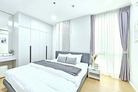 Condo in Bangkok, Thailand, 2 bedrooms № 143151 - photo 5