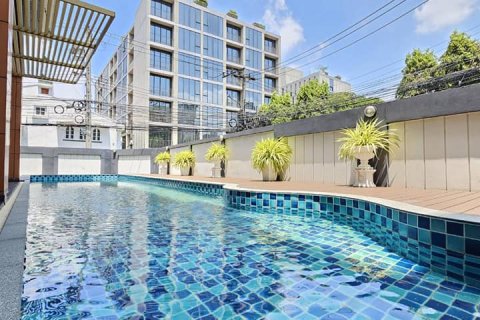 Condo in Bangkok, Thailand, 2 bedrooms № 143151 - photo 15