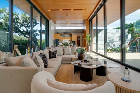 Villa in Ko Kaeo, Thailand 4 bedrooms № 166412 - photo 5