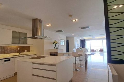 Кондоминиум с 3 спальнями в Саттахипе, Таиланд № 114251 - фото 9