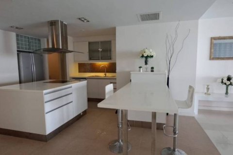 Кондоминиум с 3 спальнями в Саттахипе, Таиланд № 114251 - фото 8