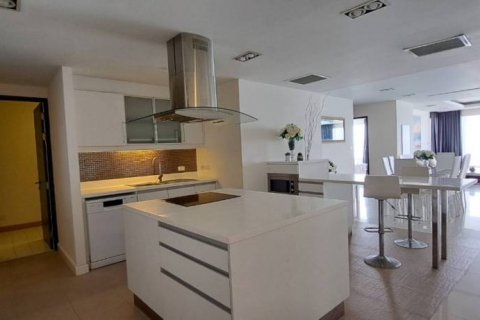 Кондоминиум с 3 спальнями в Саттахипе, Таиланд № 114251 - фото 10