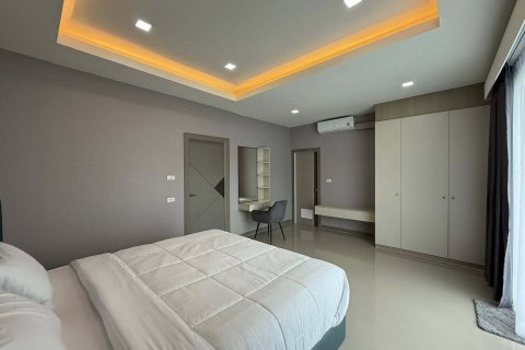 Villa in Pattaya, Thailand 5 bedrooms № 173501 - photo 6
