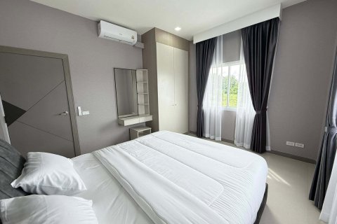 Villa in Pattaya, Thailand 5 bedrooms № 173501 - photo 8