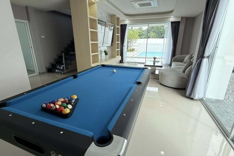 Villa in Pattaya, Thailand 5 bedrooms № 173501 - photo 3