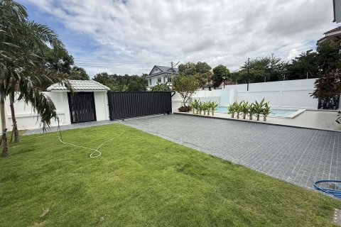 Villa in Pattaya, Thailand 5 bedrooms № 173501 - photo 25