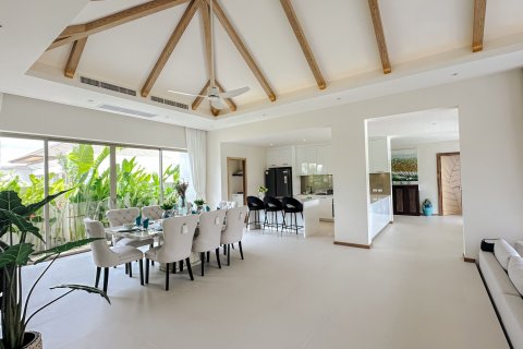 Villa in Phuket, Thailand 4 bedrooms № 173500 - photo 7