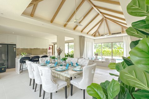 Villa in Phuket, Thailand 4 bedrooms № 173500 - photo 6
