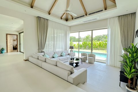 Villa in Phuket, Thailand 4 bedrooms № 173500 - photo 2