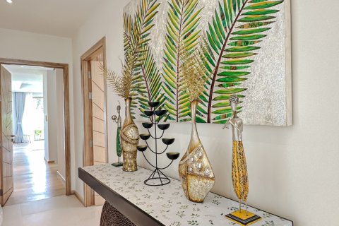 Villa in Phuket, Thailand 4 bedrooms № 173500 - photo 21