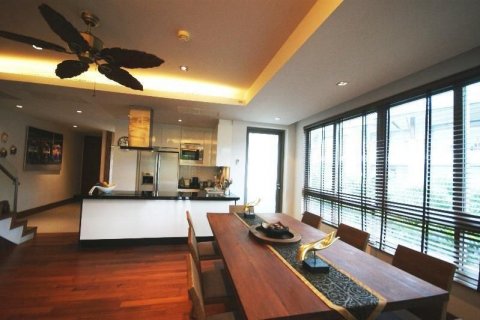 Condo in Phuket, Thailand, 4 bedrooms  № 137501 - photo 19