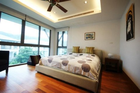 Condo in Phuket, Thailand, 4 bedrooms  № 137501 - photo 6
