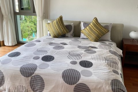 Condo in Phuket, Thailand, 4 bedrooms  № 137501 - photo 13