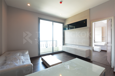 Condo in Bangkok, Thailand, 1 bedroom  № 184246 - photo 2